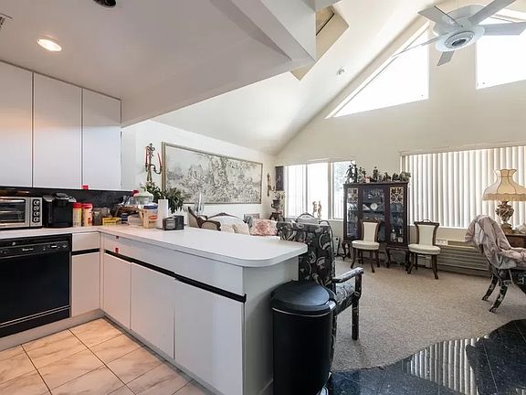 4th image of 2022 E 53rd St APT 2C