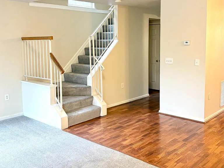 1003 Simsbury Ct — Photo 14