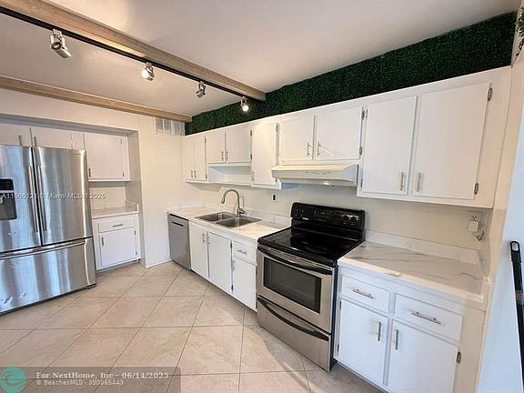 3rd image of 525 N Ocean Blvd APT 414
