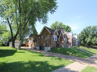 9424 Sterling Pl, Saint Louis, MO