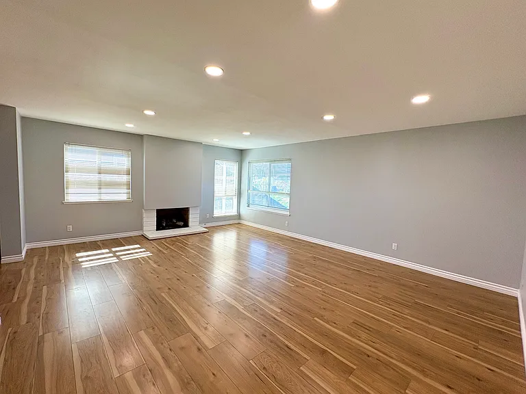 9256 Crocus Ave — Photo 15