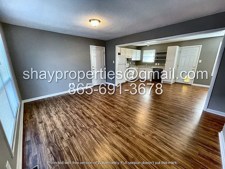 8220 Fallen Rock Dr — Photo 2