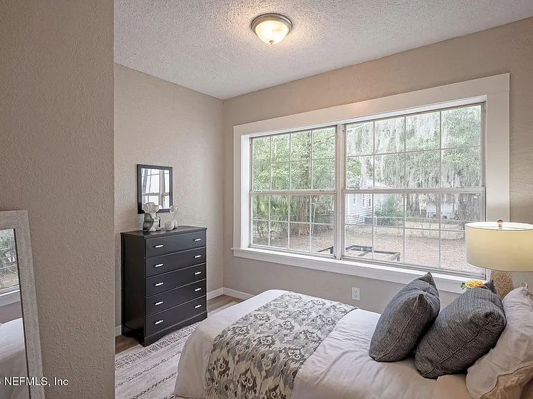 325 Alder St — Photo 28