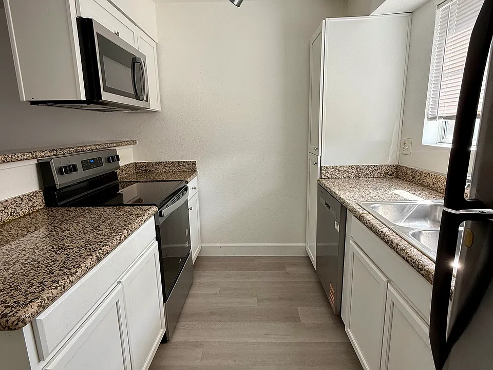 2750 S Durango Dr #1009