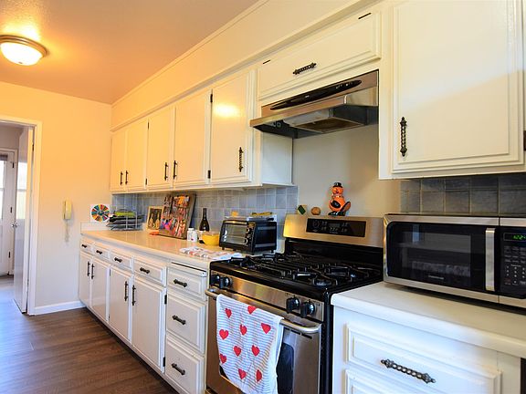 4th image of 170 La Mancha Dr