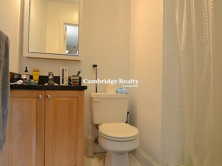 140 Newton St #3T — Photo 10