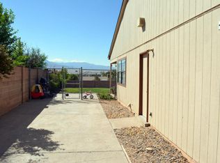 1716 Hudson River Rd NE, Rio Rancho, NM 87144