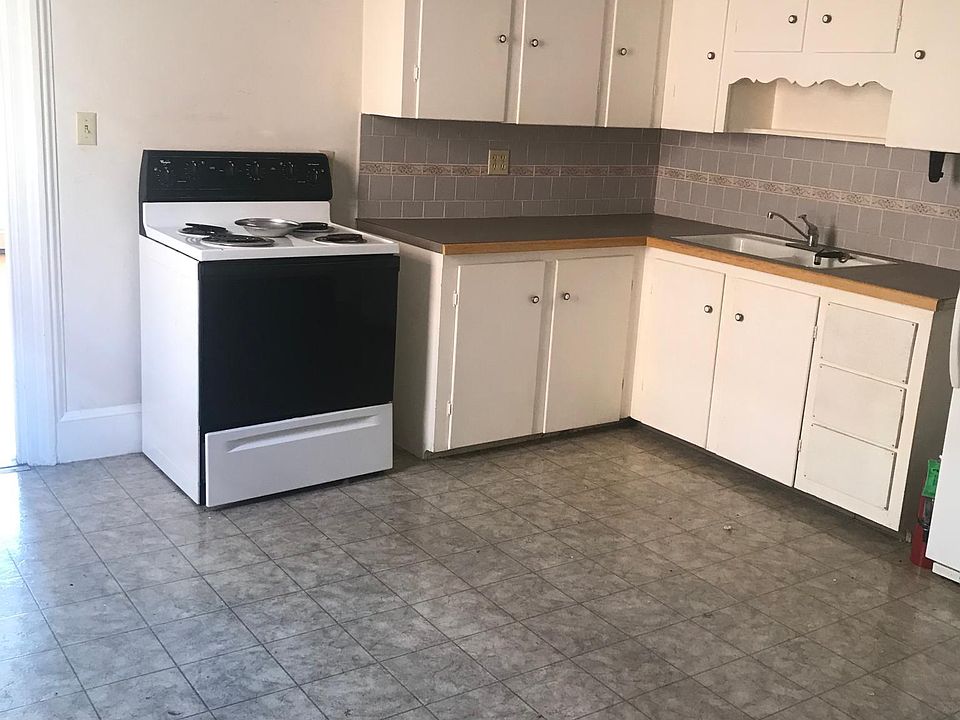 1st image of 1 Montrose St APT 1