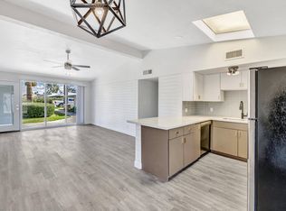 Stills on 46th, Phoenix, AZ 85008