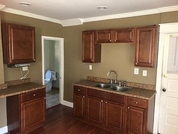 2nd image of 3301 Brandes St Floor 1