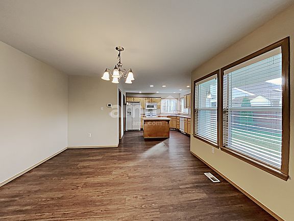 5th image of 17814 25th Avenue Ct E
