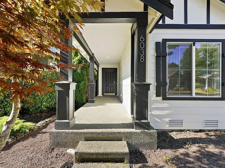 6038 Discovery St E — Photo 3