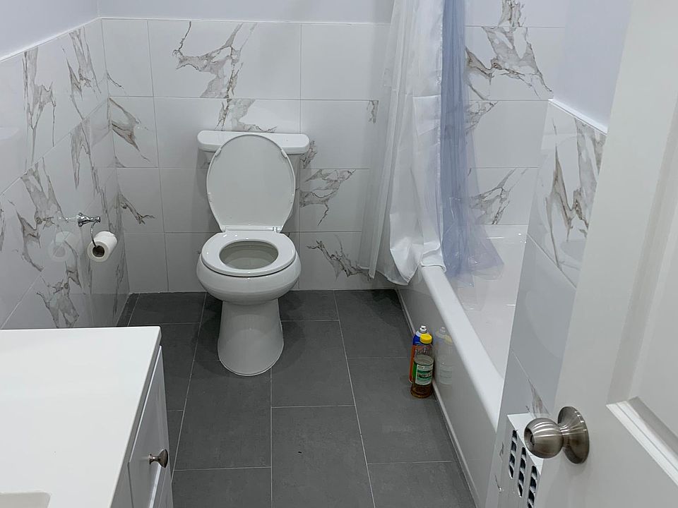 1st image of 60 Taft Ave #1