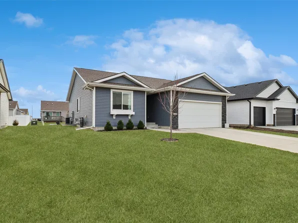 1320 Locust St, Waukee, IA 50263