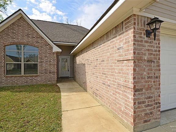 3rd image of 229 Southern Creek Cir