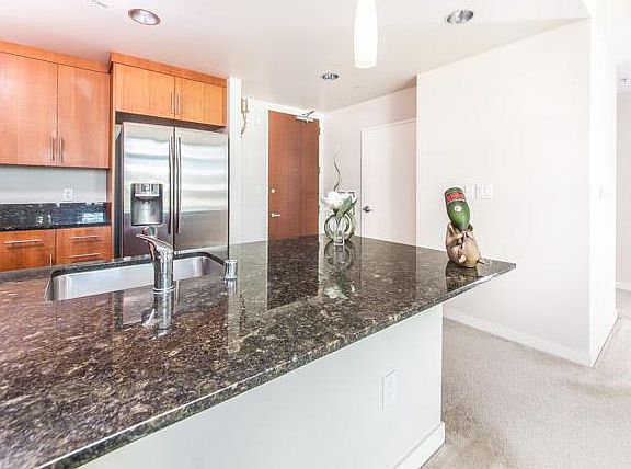 4th image of 38 N Almaden Blvd Unit 1508