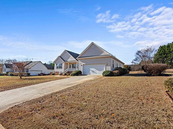 2nd image of 6 Brooke Lee Cir