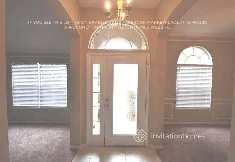 1620 Merroway Ln — Photo 2
