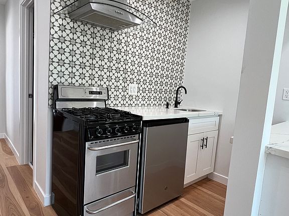 3rd image of 2370 Hidalgo Ave #2368