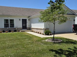 1513 Cogans Ln, Bowling Green, OH 43402