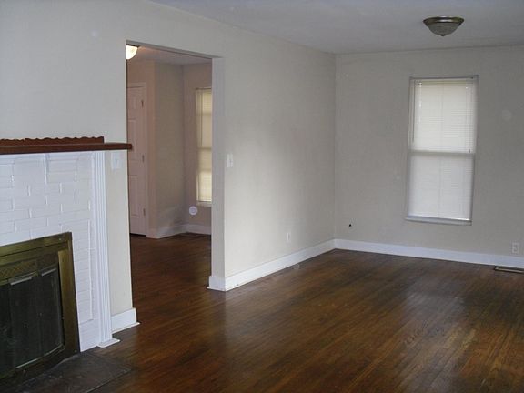 5th image of 5 Circle Dr