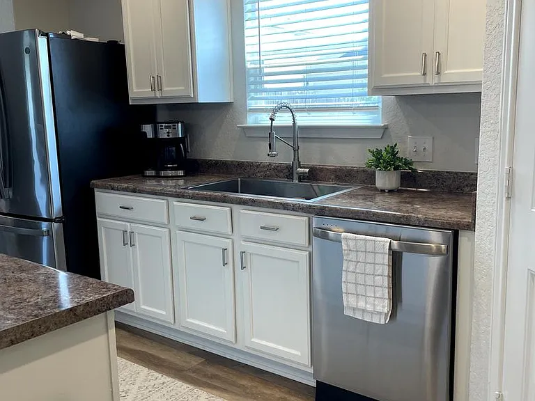 14703 Lesser Scaup — Photo 8