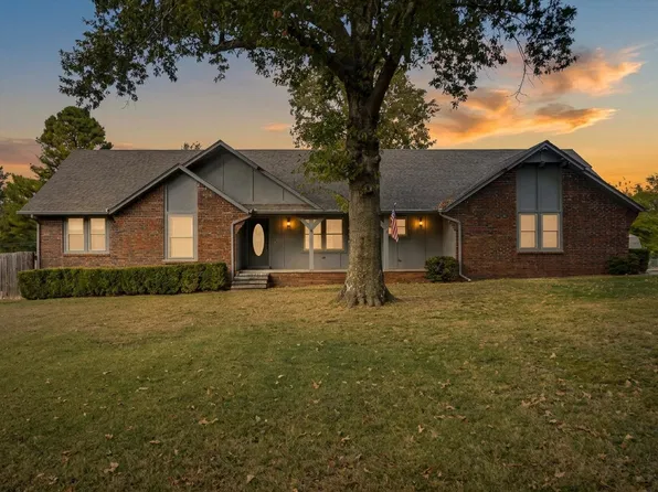 5795 E 480th Rd, Claremore, OK 74019