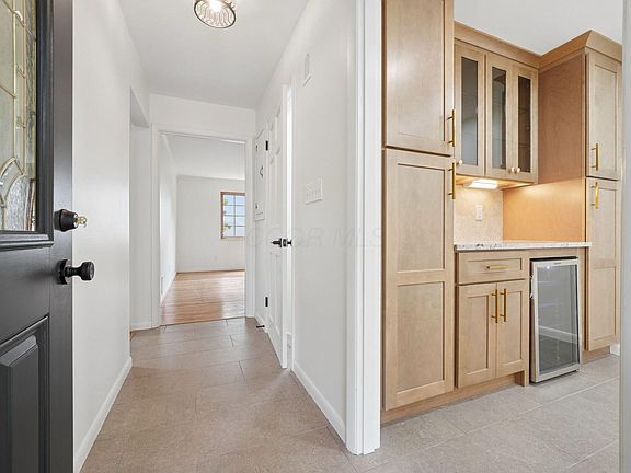4th image of 2929 Pickwick Dr