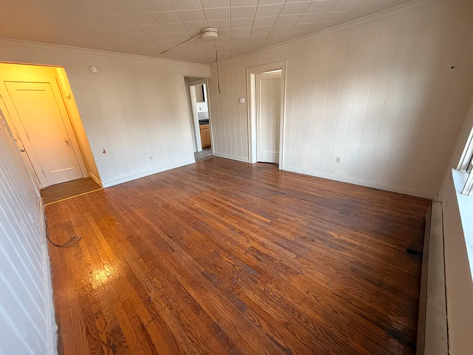 81 Washington St #15