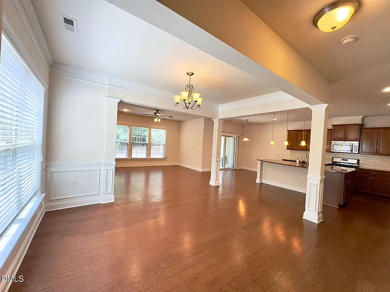 403 Daylin Dr — Photo 8