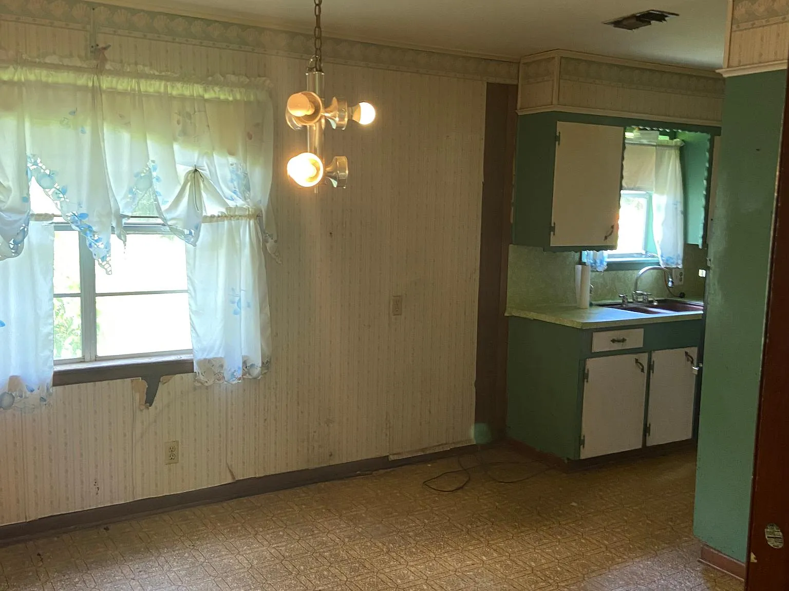 3 bed, 1500 sqft, $1,750 — Photo 4