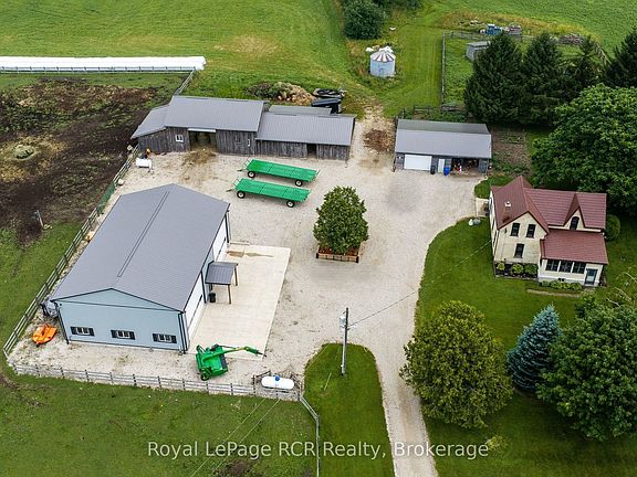 2nd image of 392817 Southgate Sideroad 39