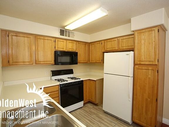 4th image of 5710 E Tropicana Ave Unit 1121