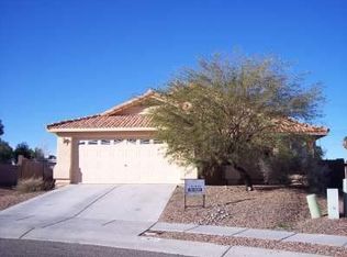 831 N Silverleaf Oak Pl E, Tucson, AZ 85710
