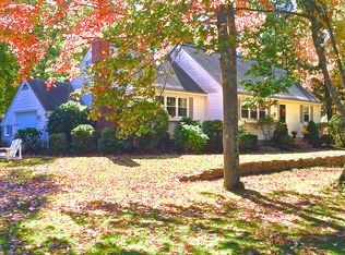 39 Northwoods Rd, Farmington, CT 06032