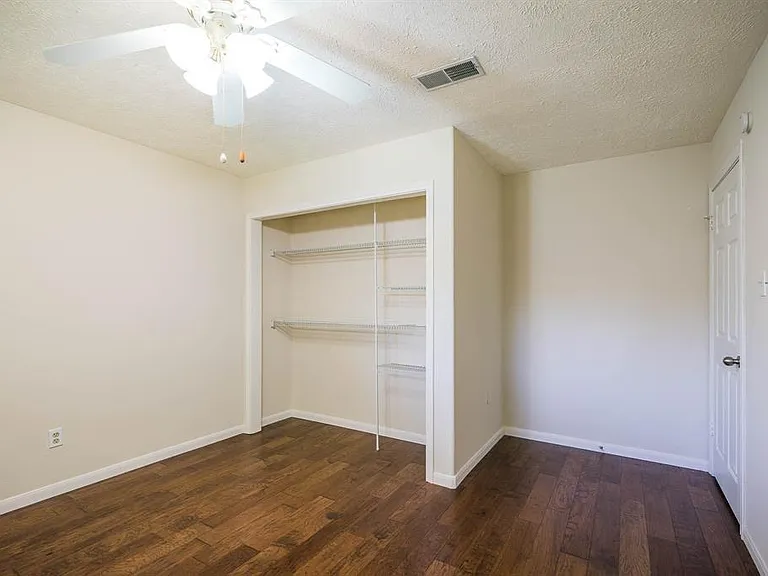 21203 Park Brook Dr — Photo 36
