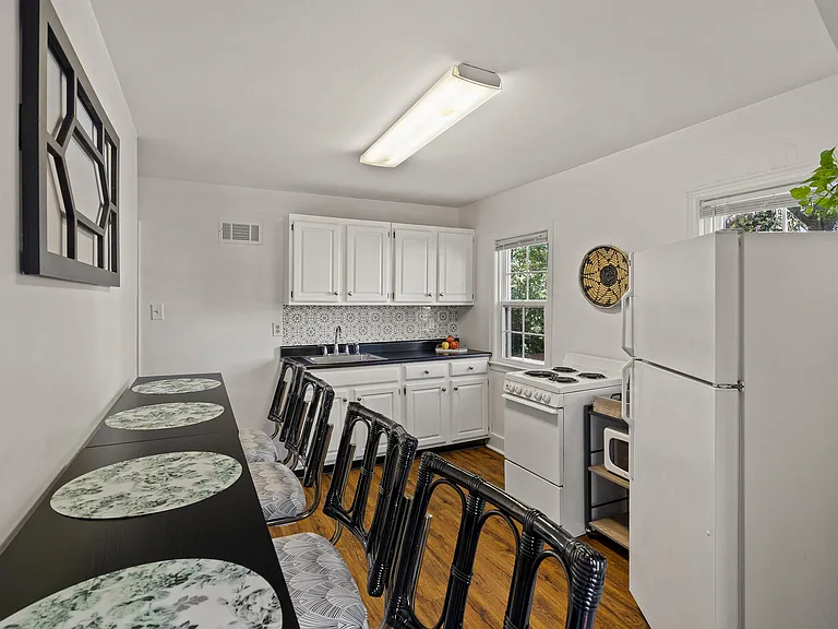 113 Crestmere Ave #201 — Photo 13