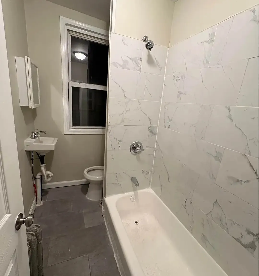 3 bed, 1.5 bath, $2,000 — Photo 3
