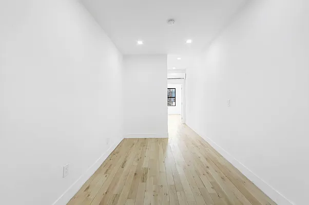 Rented by Blue Egg Realty Corp | media 29
