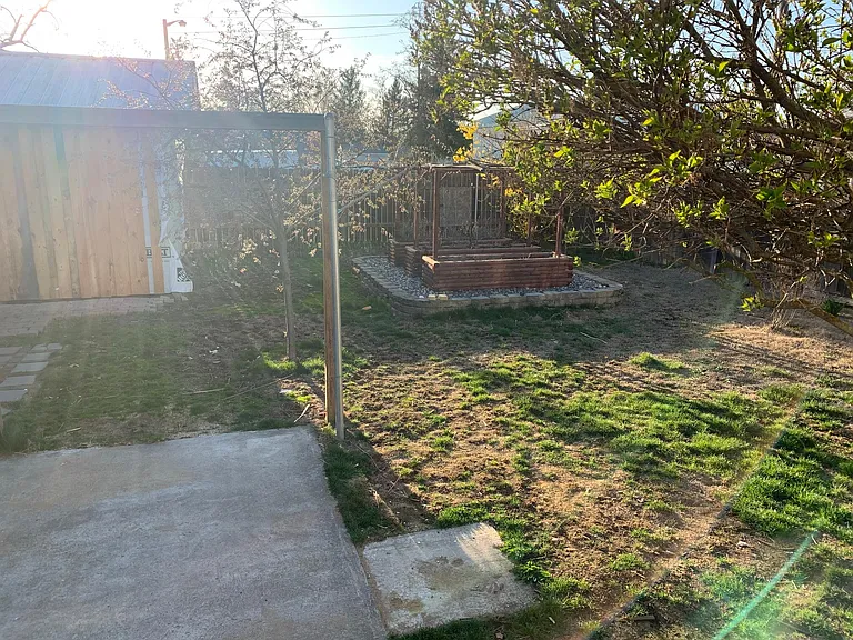 209 N Blue St — Photo 14