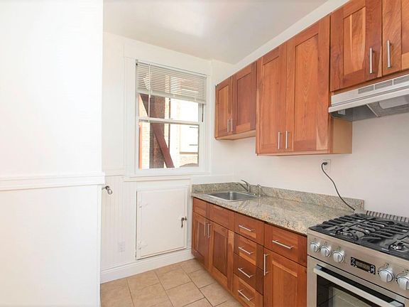 2nd image of 839 Jones St APT 8