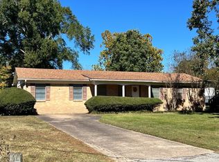 1010 W Garrison St, Carthage, TX 75633