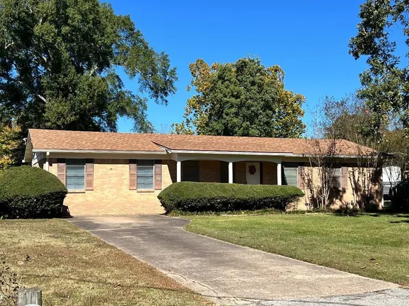 1010 W Garrison St, Carthage, TX 75633