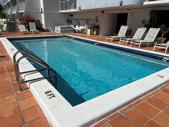 4th image of 1650 NE 115th St APT 104