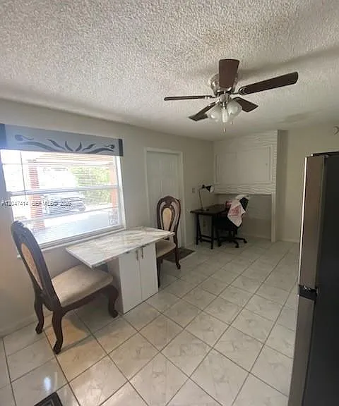 4828 SW 20th St #BACK — Photo 3