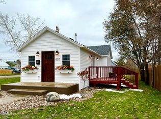 620 7th Ave W, Williston, ND 58801