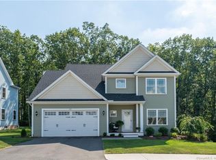 36 Bleeker Cir #36, North Haven, CT 06473