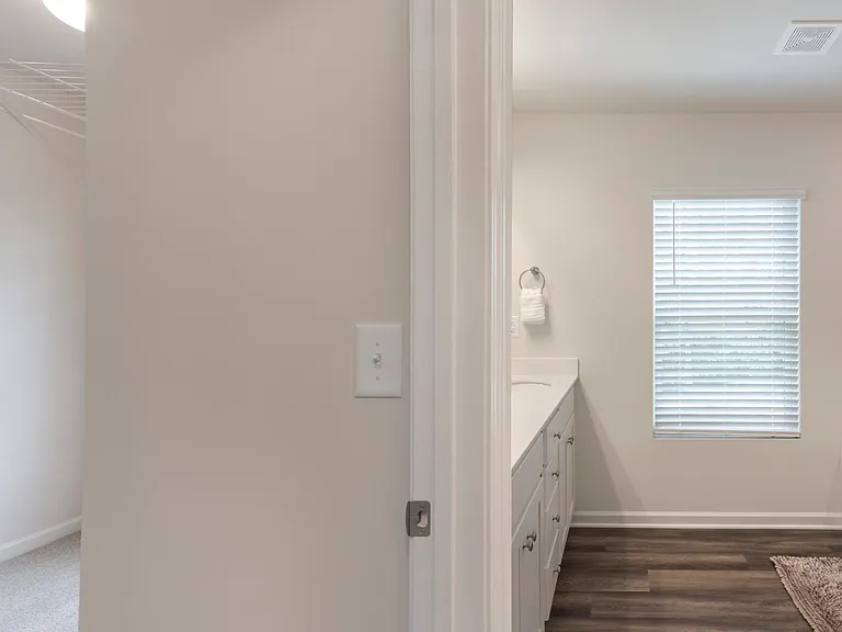 1140 Eastway Dr — Photo 19