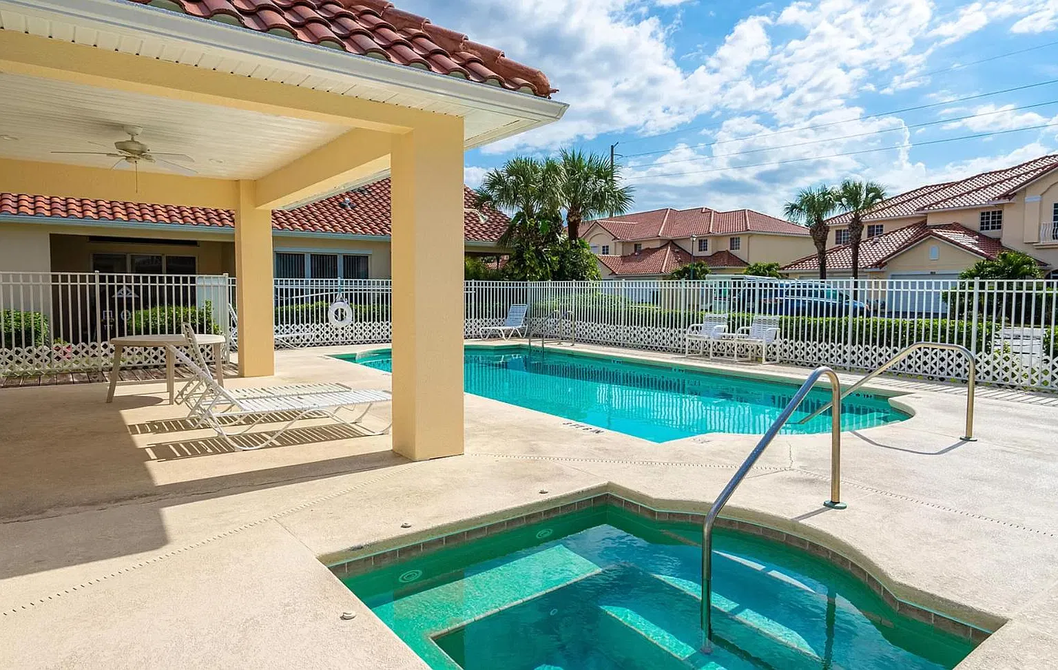 3 bed, 2.5 bath, 2424 sqft, $2,800 — Photo 4