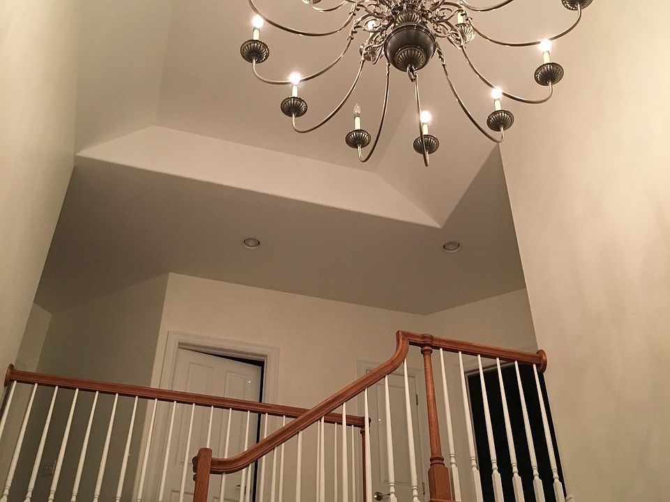 1st image of 207 Chatham Ct